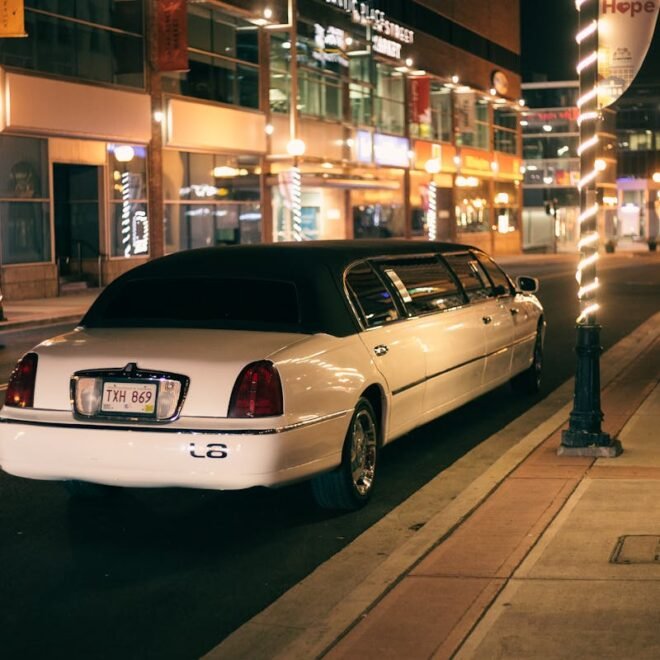 Luxury Limo Servicev for Stylish Airport Transfers & VIP Travel