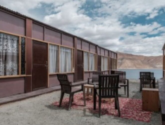 Best Tour Packages for Pangong with Scenic Himalayan Stay Experiences
