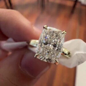 Things to Know Before Buying a Solitaire Diamond Engagement Ring