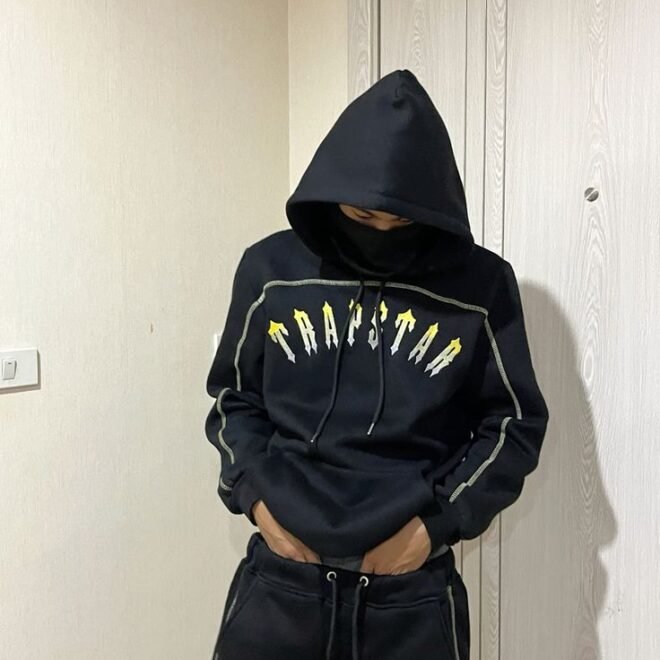 Trapstar Australia – Elevate Your Style with Premium Streetwear