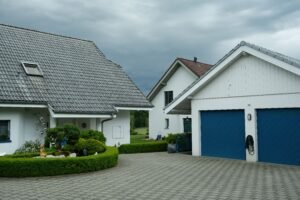 Top 7 Garage Door Emergencies That Require 24/7 Garage Door Repair Orange County