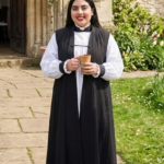 What Priests Clothing Vestments Are Worn on Holy Thursday? 