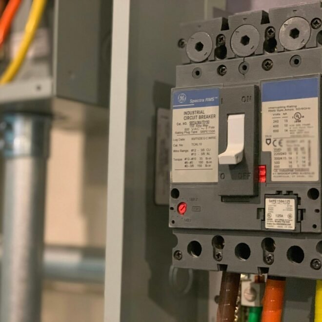 How Cam Lock Systems Speed Up Generator Installation
