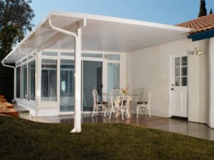 How Screen Room Enclosures Can Expand Your Home’s Outdoor Living Space