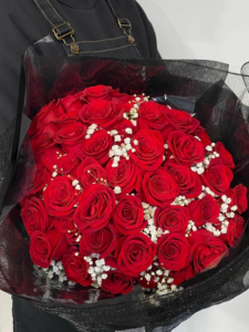 How to Create a Signature Floral Look for Your Wedding
