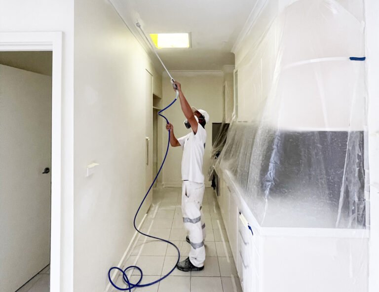Painters in Cottage Point